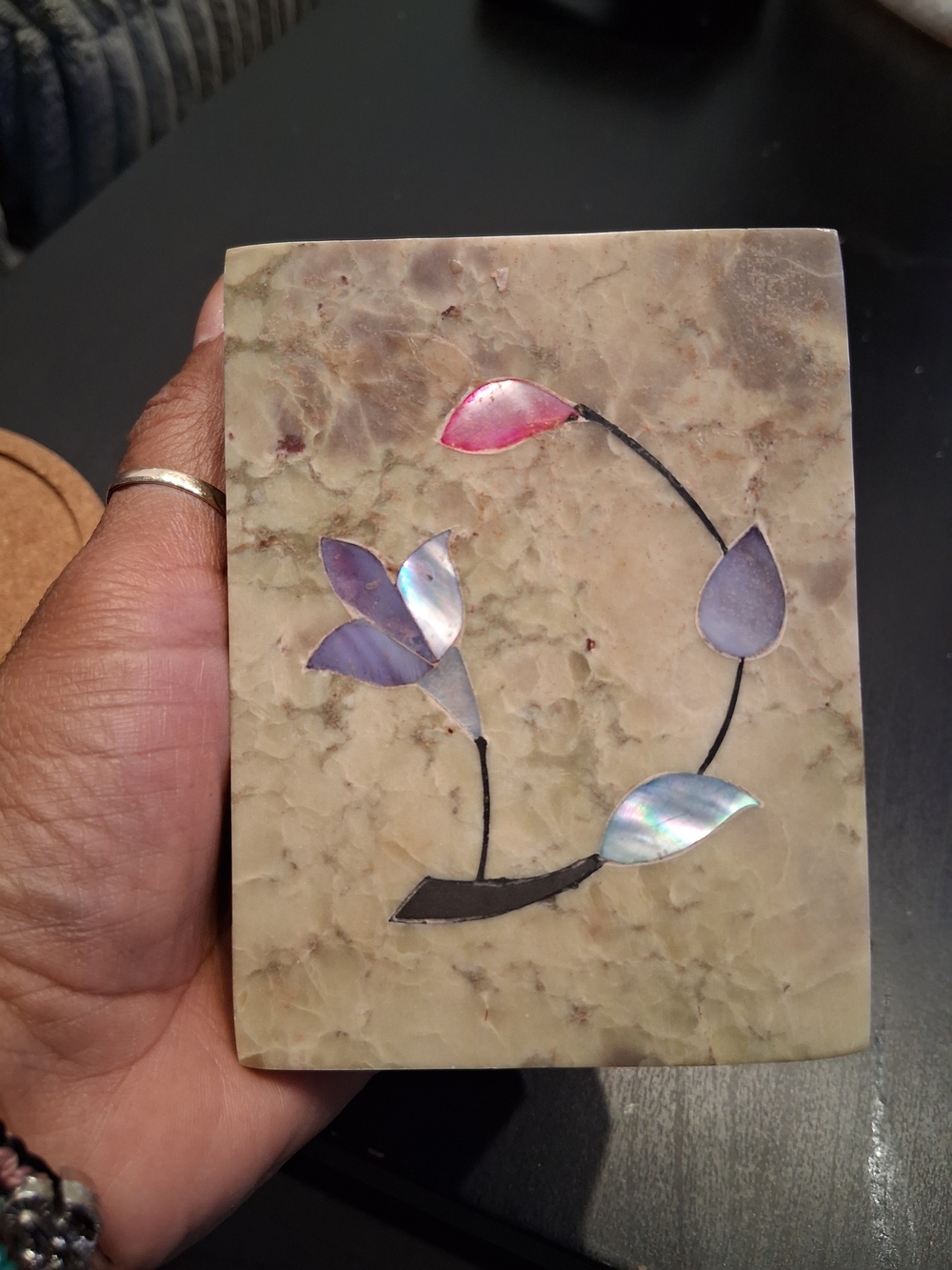 Stone Hand Carved Inlay Floral Mother Of Pearl Thinker Box